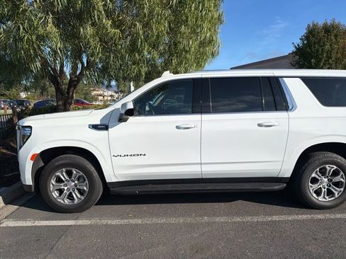 Used 2022 GMC Yukon XL SLE w/ Max Trailering Package image 16