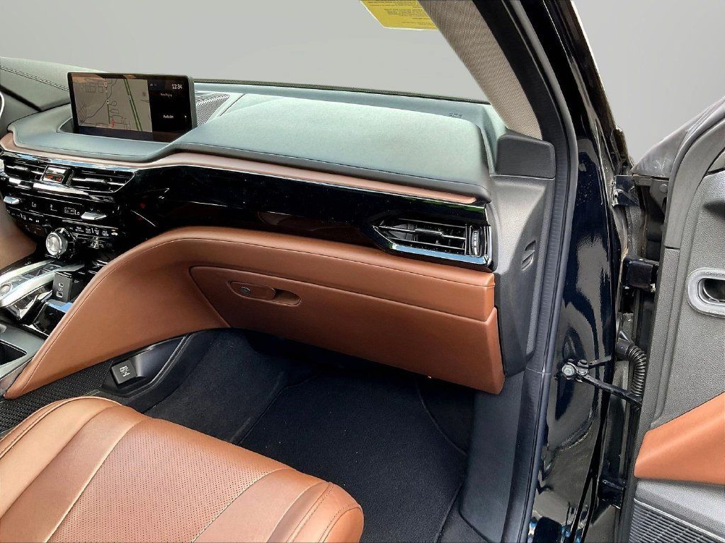 Used 2023 Acura MDX w/ Technology Package AWD/4WD image 28