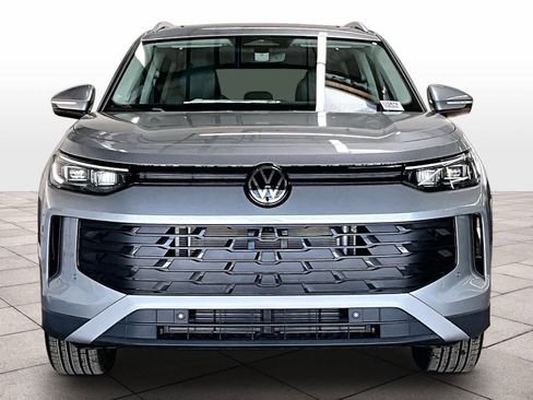 New 2026 Volkswagen Tiguan SE image 5