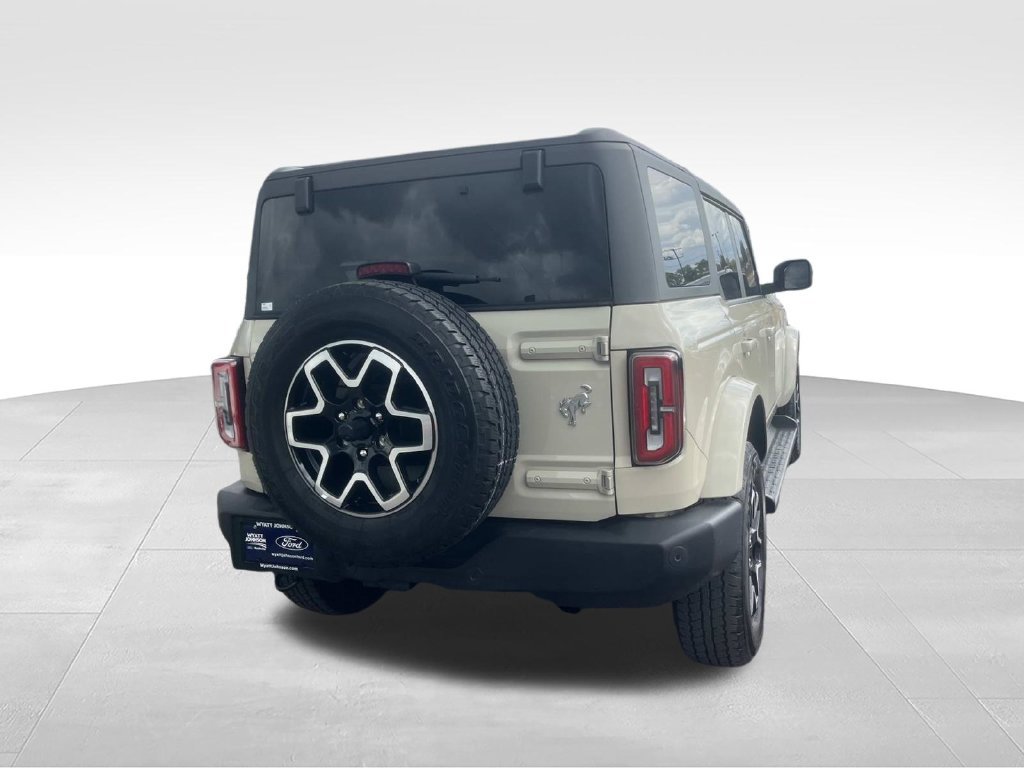 Used 2025 Ford Bronco Outer Banks AWD/4WD image 3