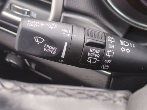 Used 2019 Jeep Grand Cherokee Limited image 25