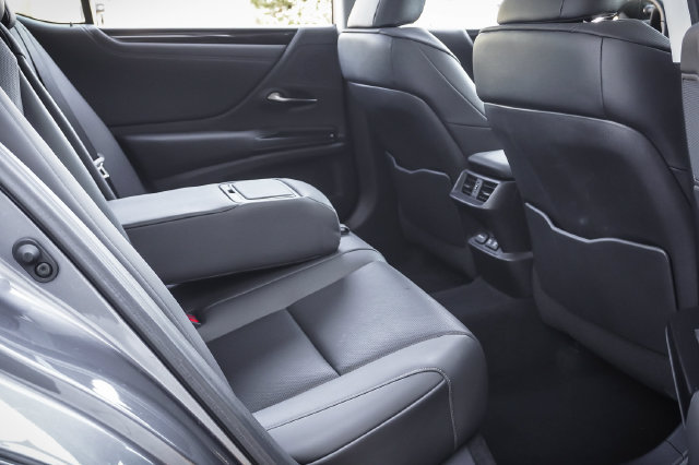 Used 2020 Lexus ES 350 w/ Premium Package FWD image 24