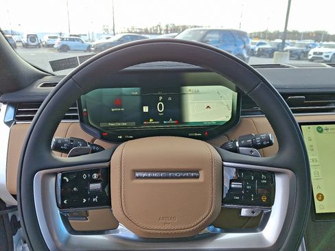 New 2026 Land Rover Range Rover SE image 17