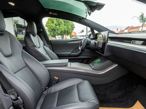 Used 2022 Tesla Model X AWD/4WD image 37