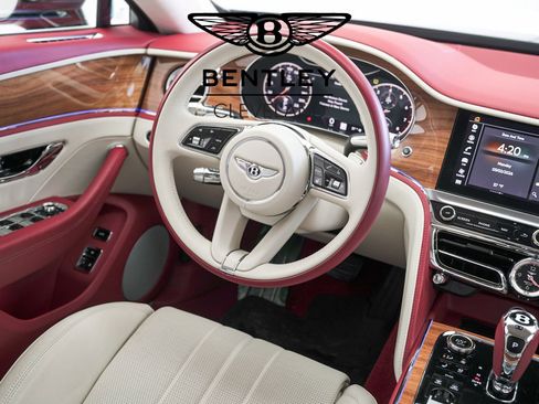 Used 2023 Bentley Flying Spur V8 image 19