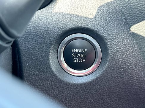 Used 2024 Toyota Corolla SE FWD image 18