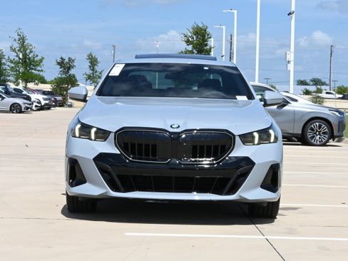 New 2027 BMW 530i w/ M Sport Package RWD image 2