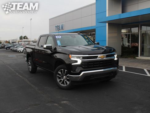 Used 2024 Chevrolet Silverado 1500 LT image 2