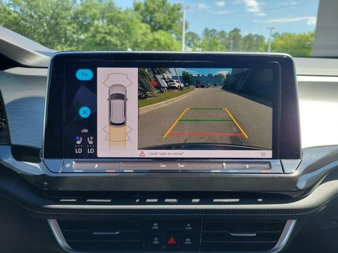 New 2025 Volkswagen Atlas Cross Sport SE image 19