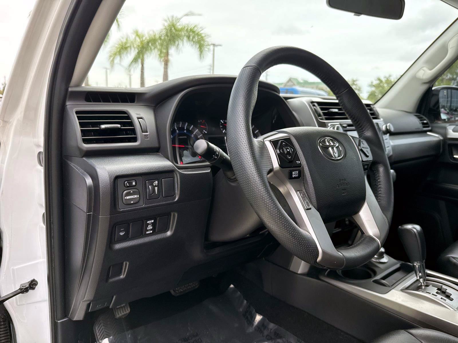 Used 2019 Toyota 4Runner SR5 AWD/4WD image 19