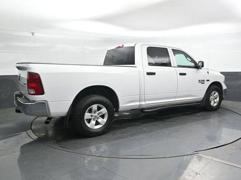 Used 2022 RAM 1500 Classic SLT AWD/4WD image 2