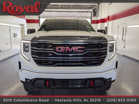 Used 2024 GMC Sierra 1500 AT4 w/ Technology Package AWD/4WD image 6