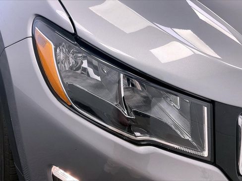 Used 2019 Jeep Compass Latitude image 22