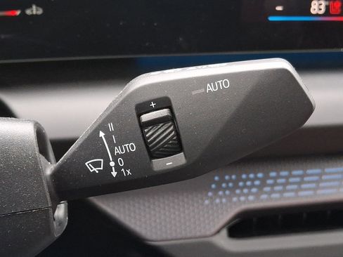 Used 2025 BMW 228i xDrive w/ Technology Package image 19