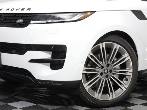Certified 2025 Land Rover Range Rover Sport SE AWD/4WD image 3
