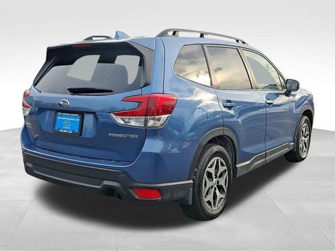 Used 2023 Subaru Forester Premium image 6