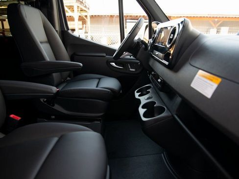 New 2025 Mercedes-Benz Sprinter 2500 image 14