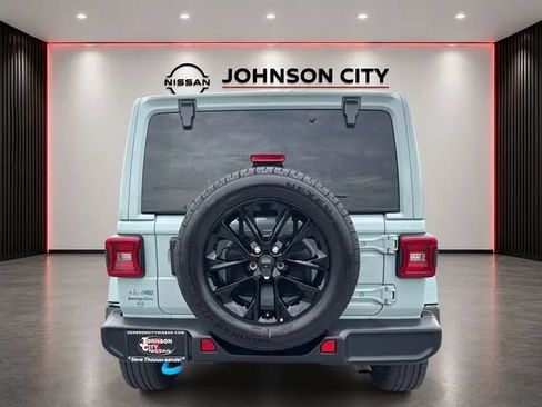 Used 2024 Jeep Wrangler Unlimited Sahara AWD/4WD image 6