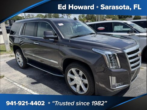 Used 2016 Cadillac Escalade Luxury AWD/4WD image 1
