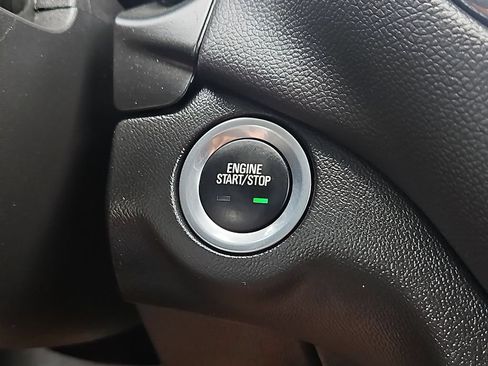 Used 2023 Chevrolet Equinox LT FWD image 22