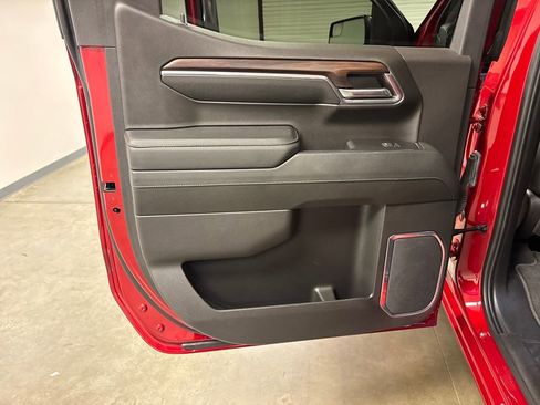 Used 2024 GMC Sierra 1500 SLT w/ SLT Convenience Package image 29