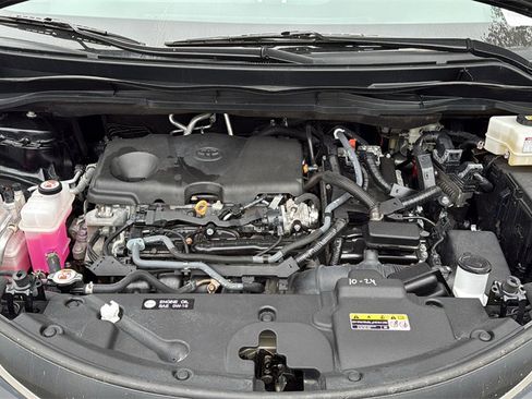 Used 2024 Toyota Sienna XLE image 43