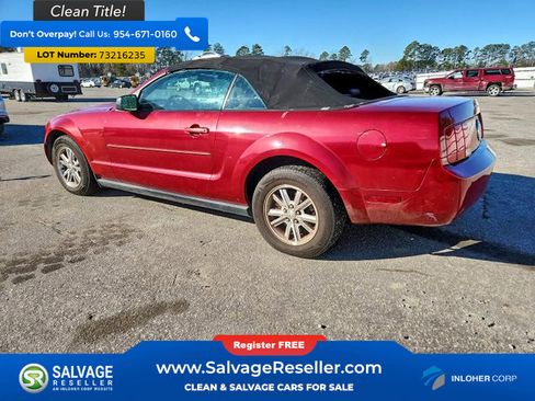 Used 2007 Ford Mustang Convertible image 3