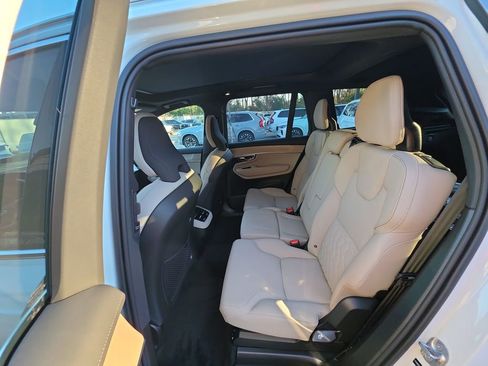 New 2026 Volvo XC90 B6 Plus image 24