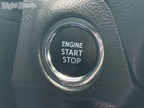 Used 2025 Toyota RAV4 XLE image 25