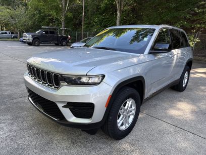Used 2023 Jeep Grand Cherokee Laredo