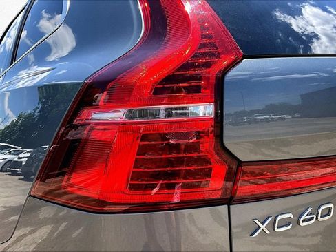 Used 2018 Volvo XC60 T6 R-Design w/ Convenience Package AWD/4WD image 22