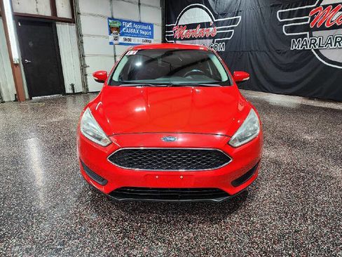 Used 2017 Ford Focus SE image 2
