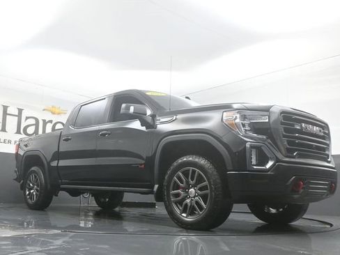 Used 2022 GMC Sierra 1500 AT4 w/ AT4 Premium Package image 3