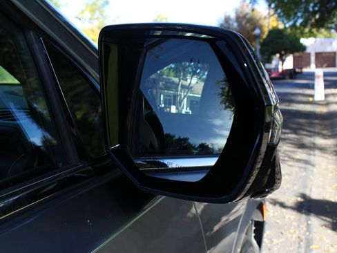 Used 2021 Chevrolet Tahoe Premier w/ Premium Package image 79