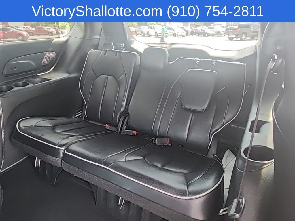 Used 2025 Chrysler Pacifica Limited FWD image 29
