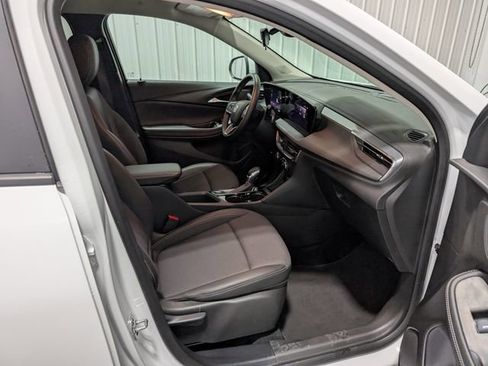 Used 2025 Buick Encore GX Preferred AWD/4WD image 27