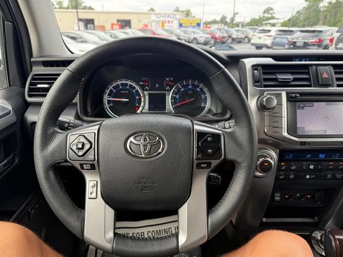 Used 2016 Toyota 4Runner 4WD image 17