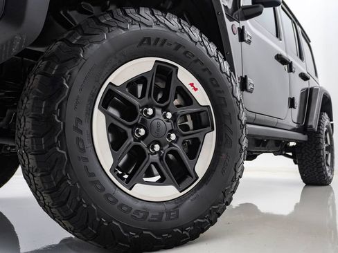 Used 2018 Jeep Wrangler Unlimited Rubicon AWD/4WD image 5