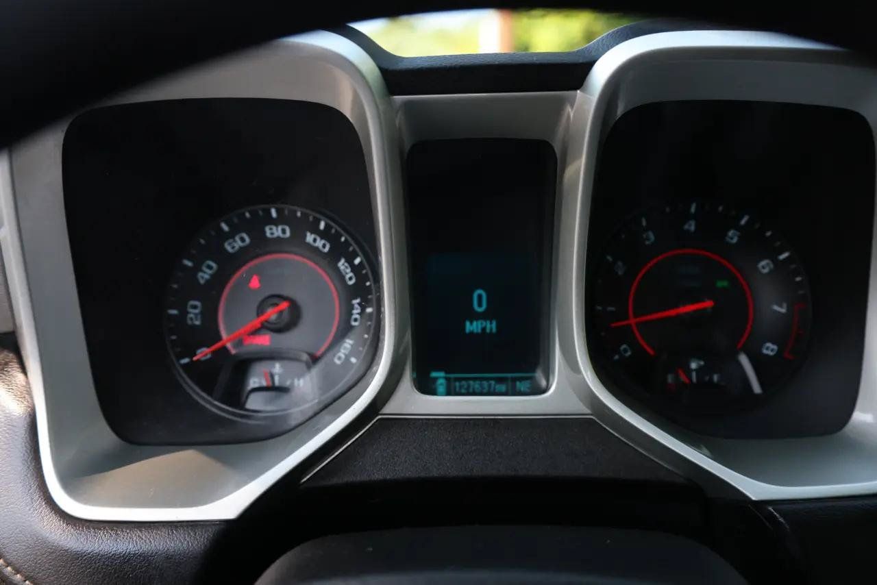 Used 2013 Chevrolet Camaro LS RWD image 19