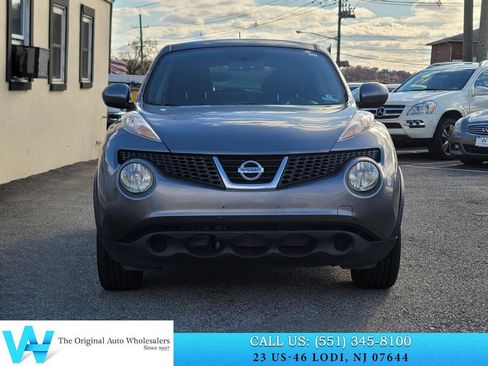 Used 2013 Nissan Juke SV image 2
