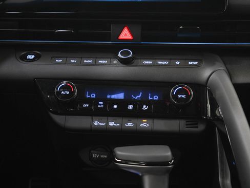 Certified 2026 Hyundai Elantra SEL FWD image 17