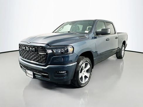 New 2026 RAM 1500 Express AWD/4WD image 3