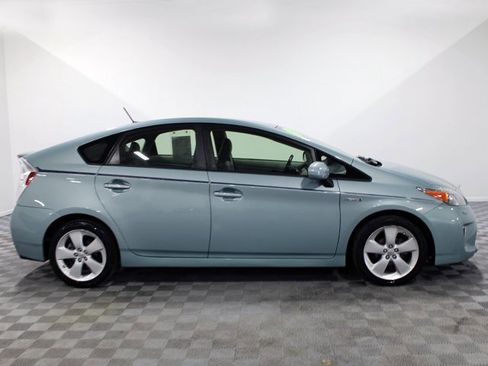 Used 2013 Toyota Prius Five image 7