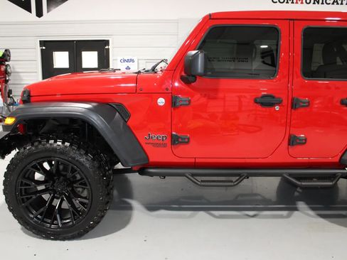 Used 2020 Jeep Wrangler Unlimited Sport S w/ Sun And Sound Package AWD/4WD image 4