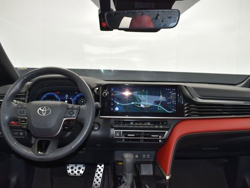 Used 2025 Toyota Camry XSE image 19