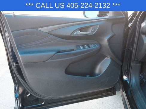 Used 2025 Buick Envista Sport Touring image 17