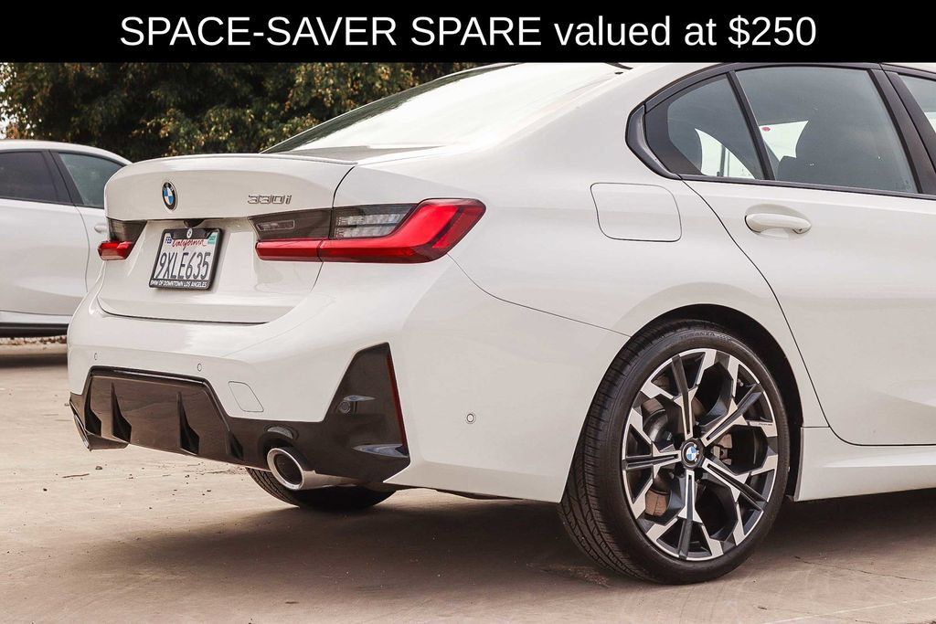 Used 2026 BMW 330i Sedan w/ M Sport Package RWD image 11