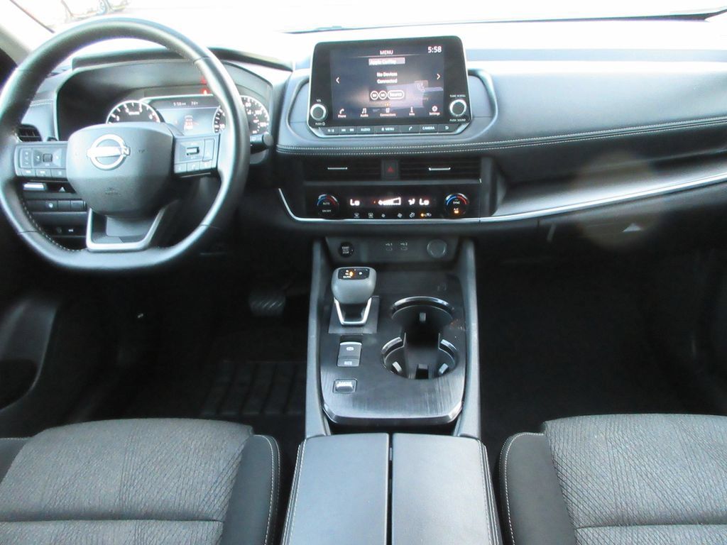 Used 2025 Nissan Rogue SV FWD image 15