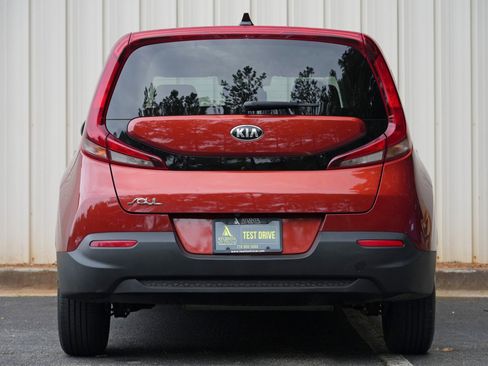 Used 2021 Kia Soul LX FWD image 10