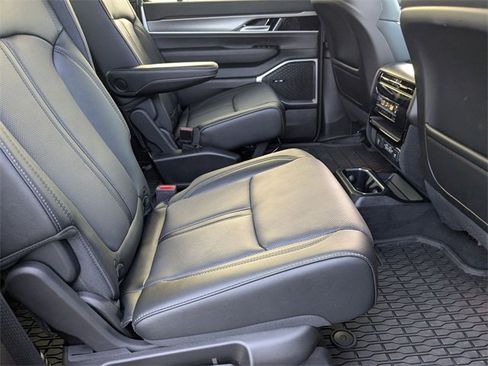 New 2025 Jeep Wagoneer Series II image 31